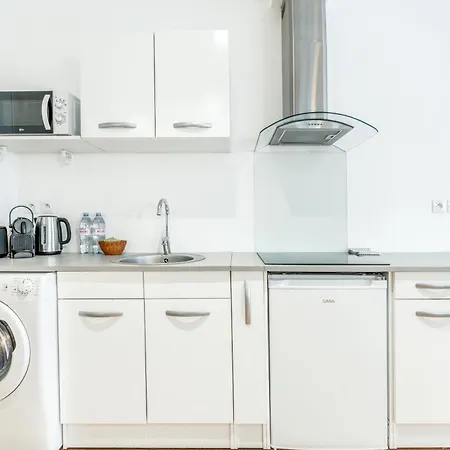 Chic & Elegant In Montorgueil *