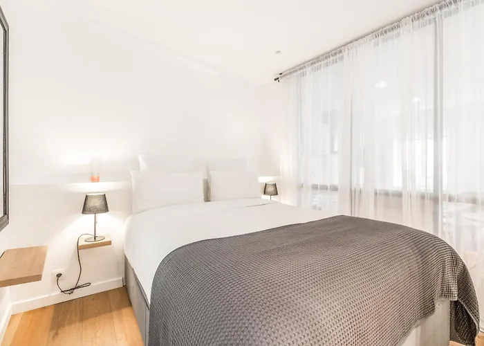 Chic & Elegant In Montorgueil
