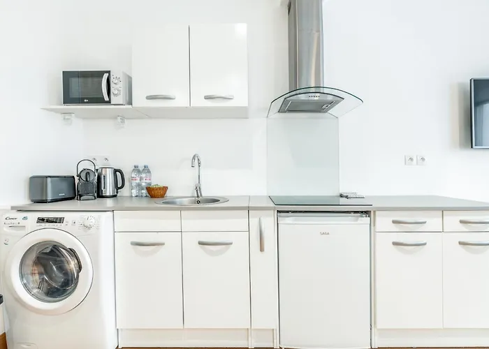 Chic & Elegant In Montorgueil *